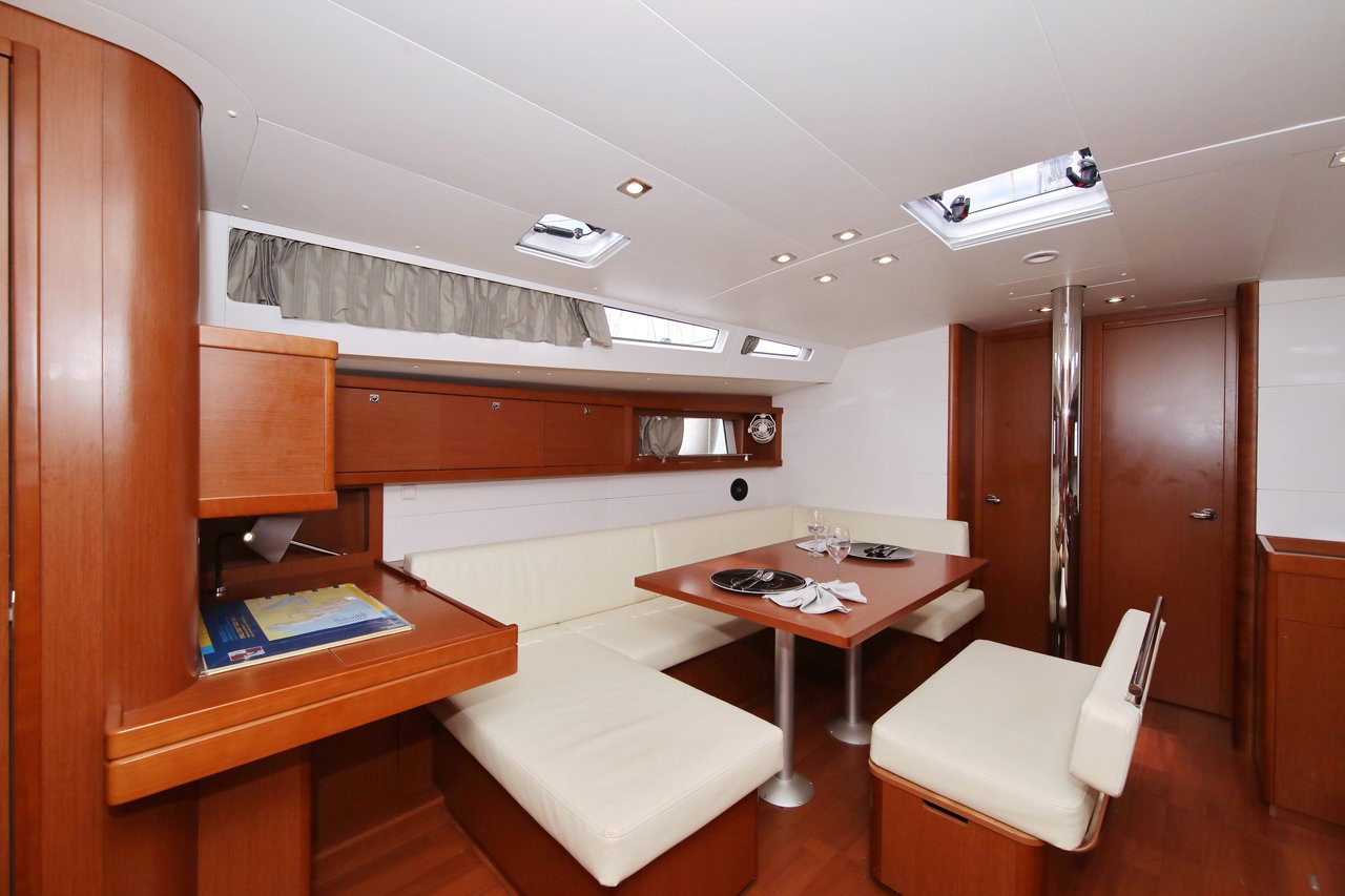 Oceanis 48, San Clemente | Yacht Charter Croatia