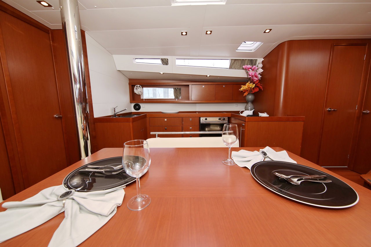 Oceanis 48, San Clemente | Yacht Charter Croatia