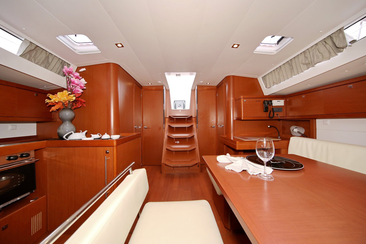 Oceanis 48, San Clemente | Yacht Charter Croatia