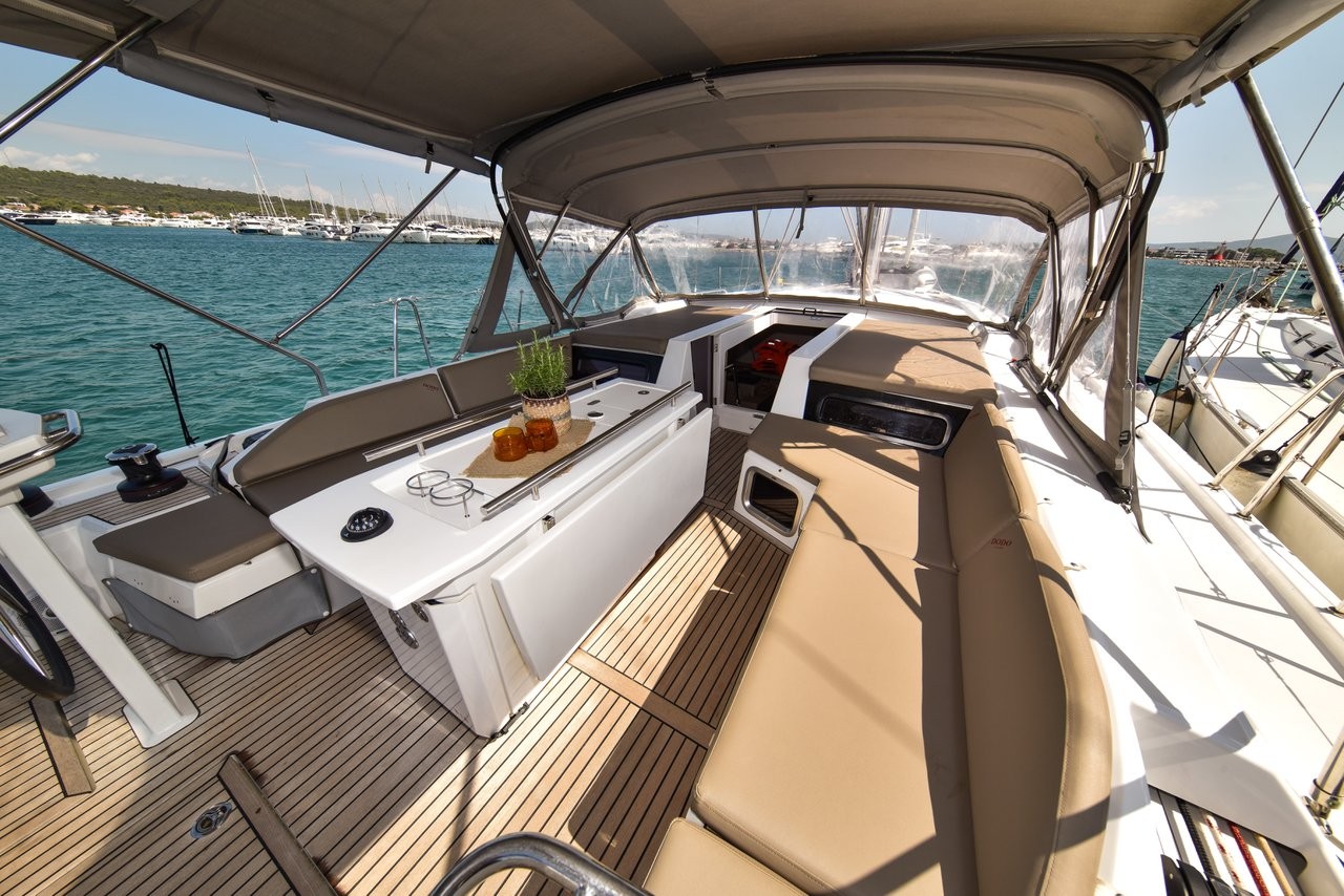 Oceanis 51.1 OW, Dodo | Yacht Charter Croatia