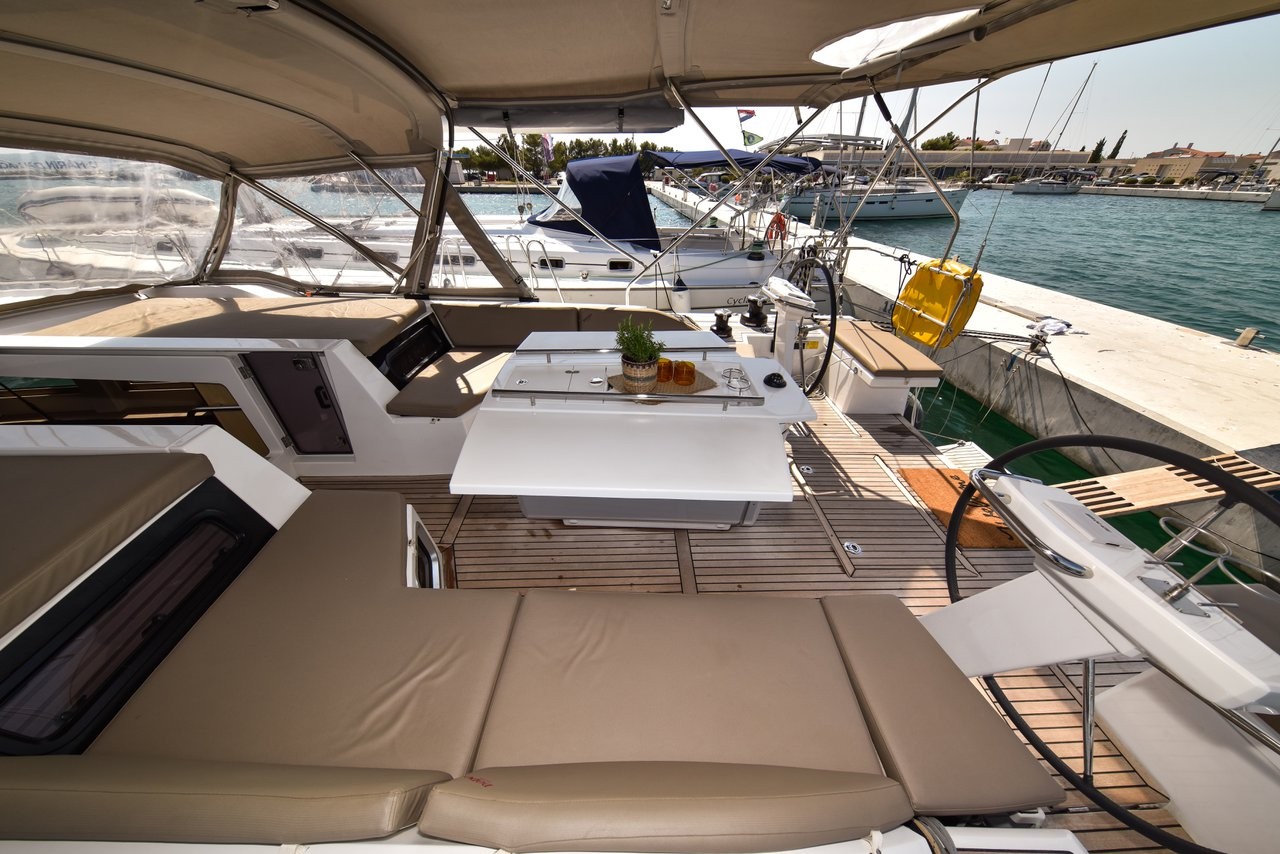 Oceanis 51.1 OW, Dodo | Yacht Charter Croatia