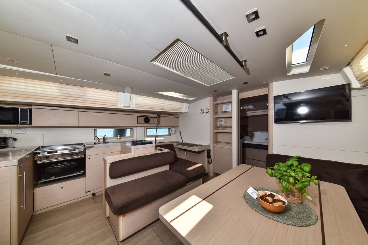 Oceanis 51.1 OW, Dodo | Yacht Charter Croatia