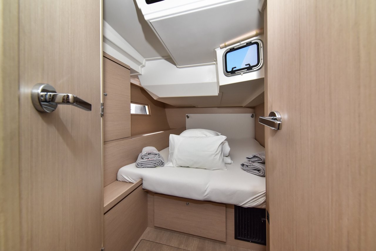Oceanis 51.1 OW, Dodo | Yacht Charter Croatia