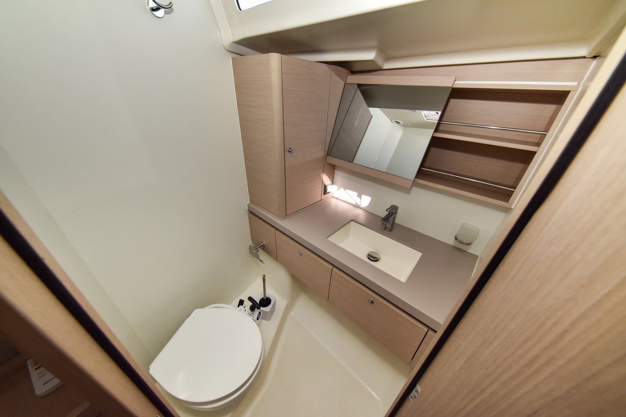 Oceanis 51.1 OW, Dodo | Yacht Charter Croatia