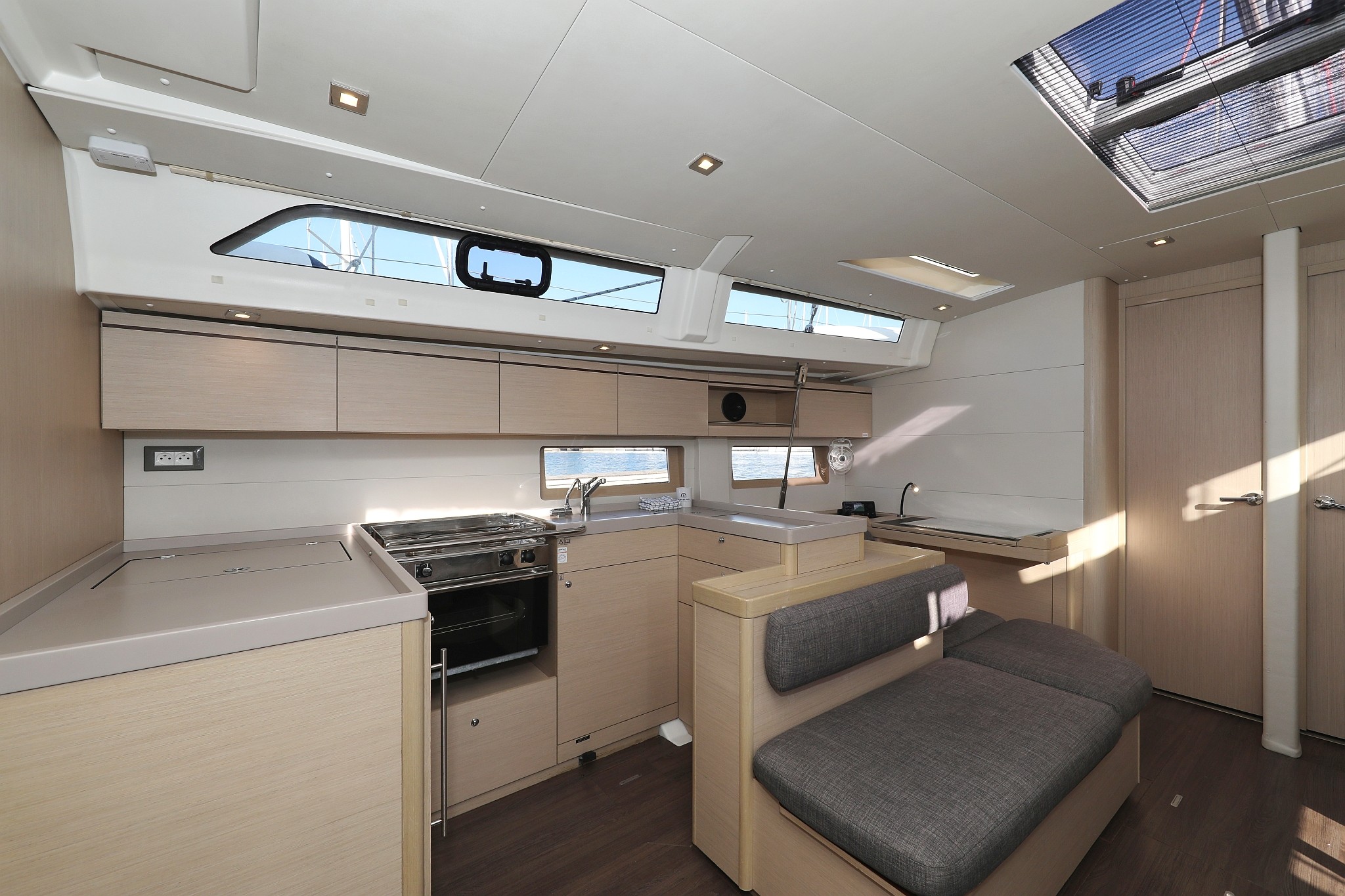 Oceanis 51.1, Air 1 | Yacht Charter Croatia