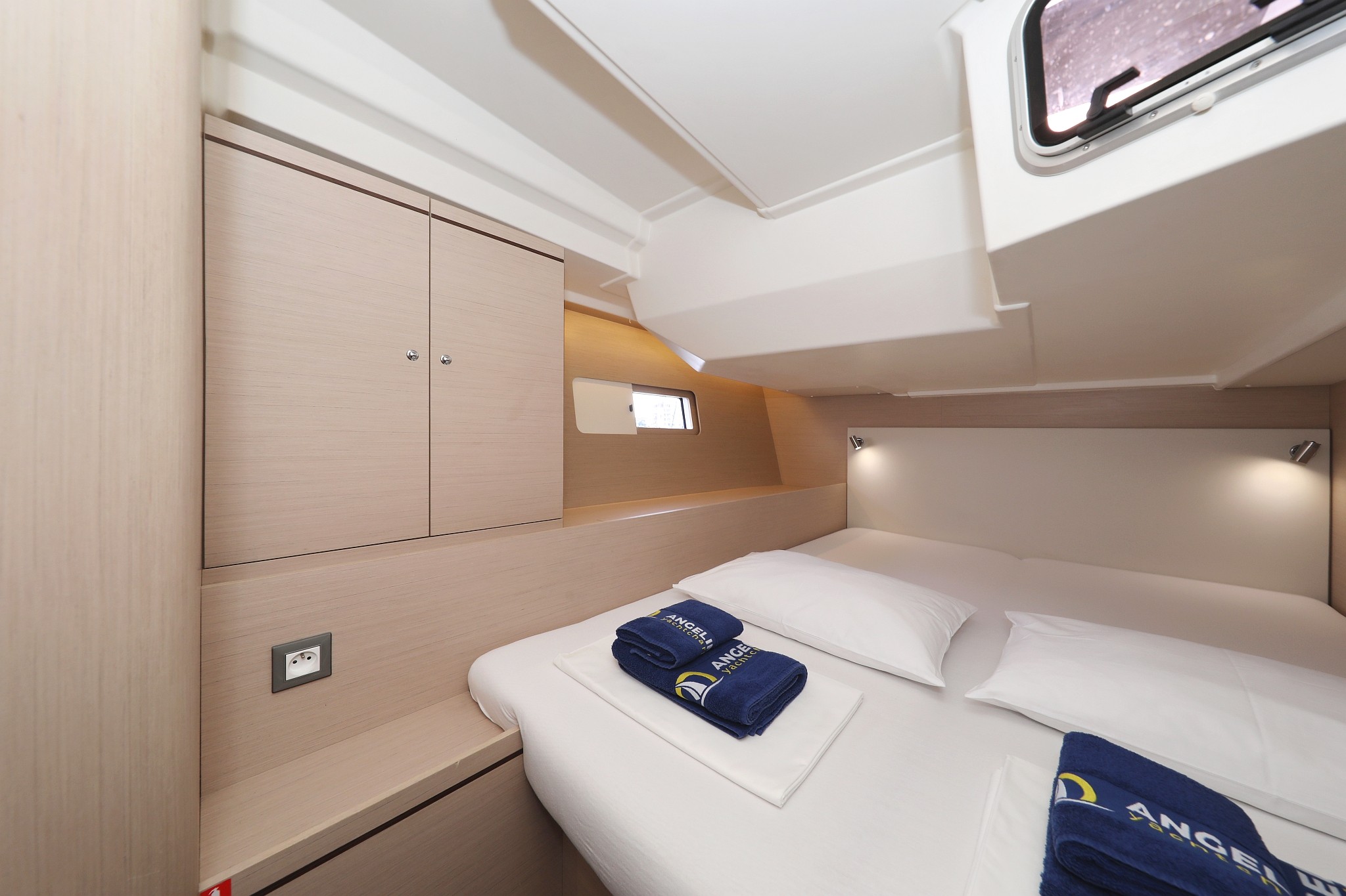 Oceanis 51.1, Air 1 | Yacht Charter Croatia