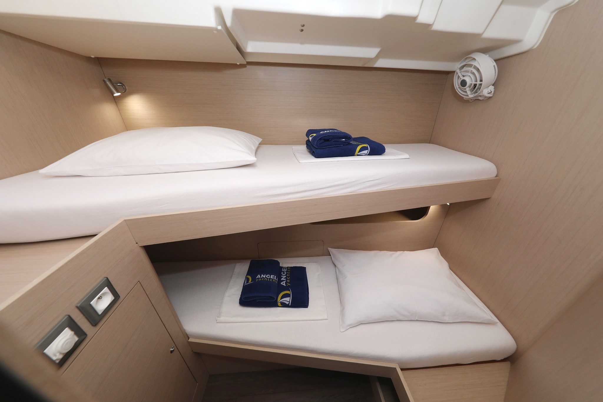 Oceanis 51.1, Air 1 | Yacht Charter Croatia