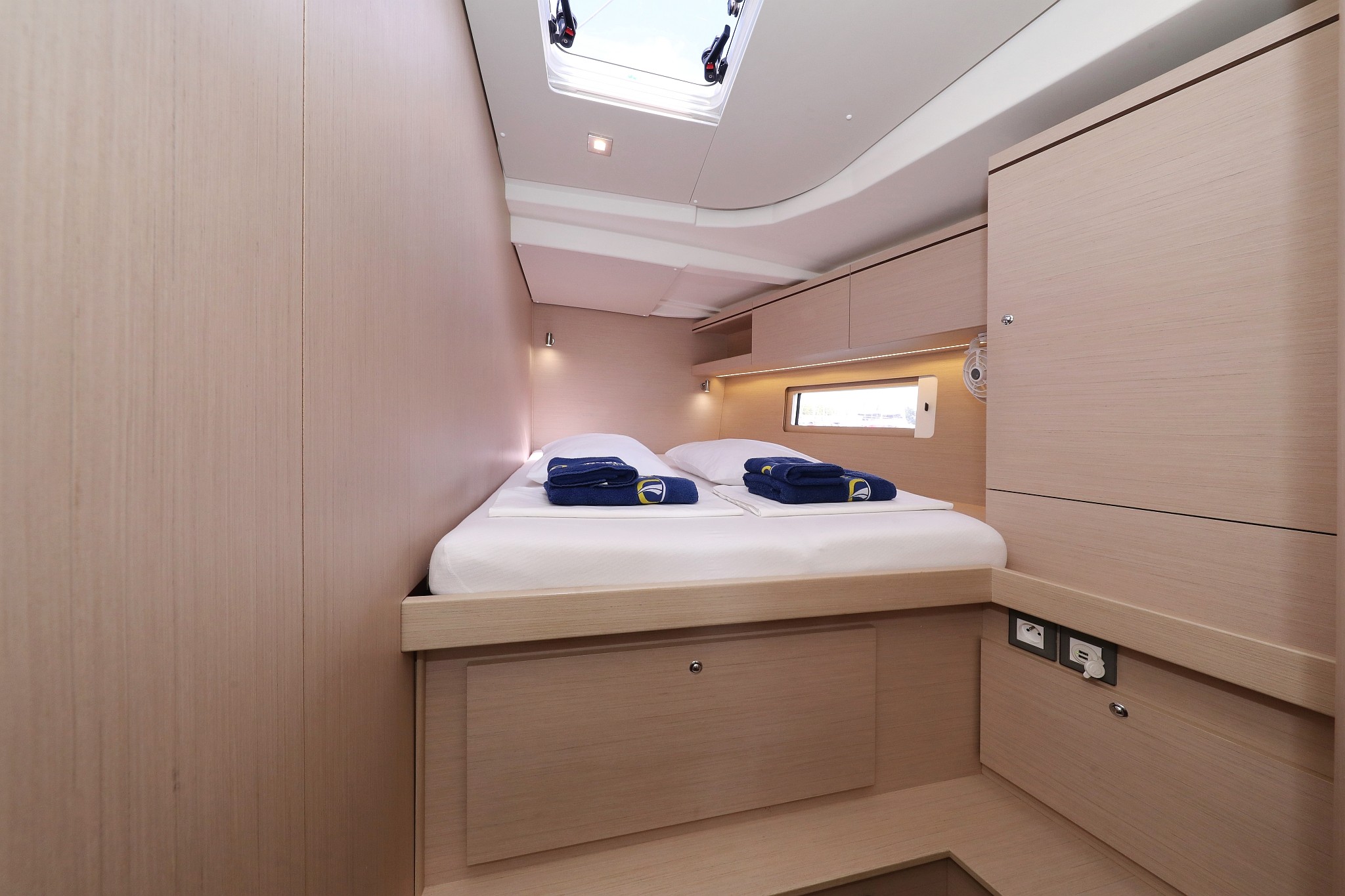 Oceanis 51.1, Air 1 | Yacht Charter Croatia