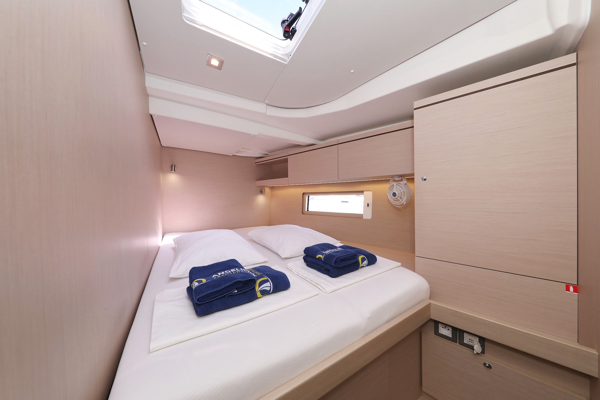 Oceanis 51.1, Air 1 | Yacht Charter Croatia