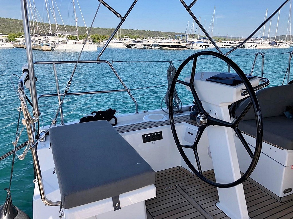 Oceanis 51.1, Pearl Dreams | Yacht Charter Croatia