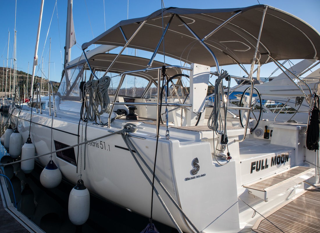Oceanis 51.1, Full Moon | Yacht Charter Croatia