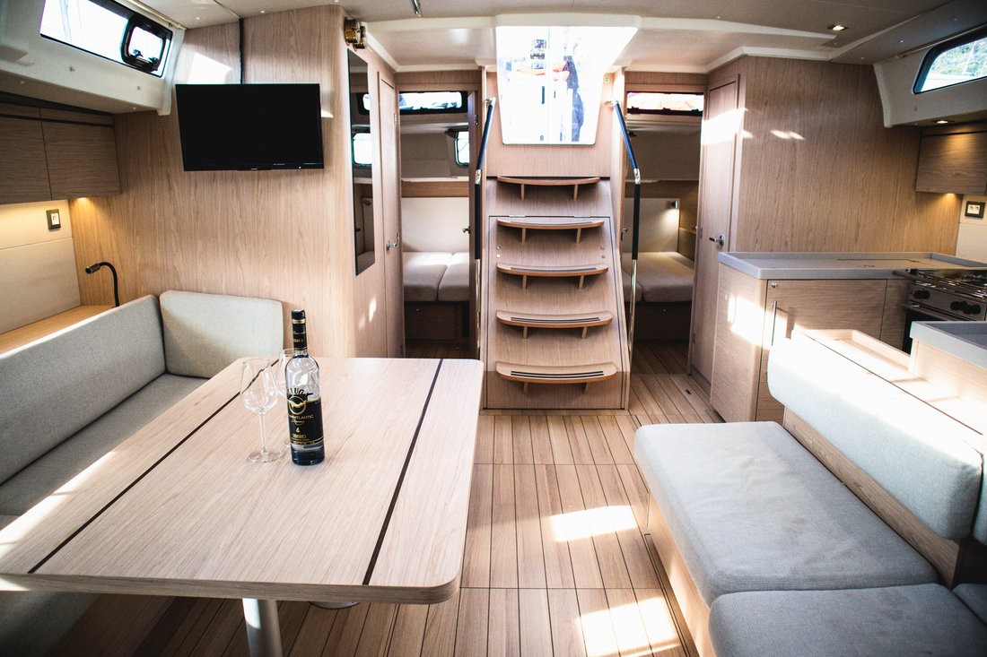 Oceanis 51.1, Full Moon | Yacht Charter Croatia