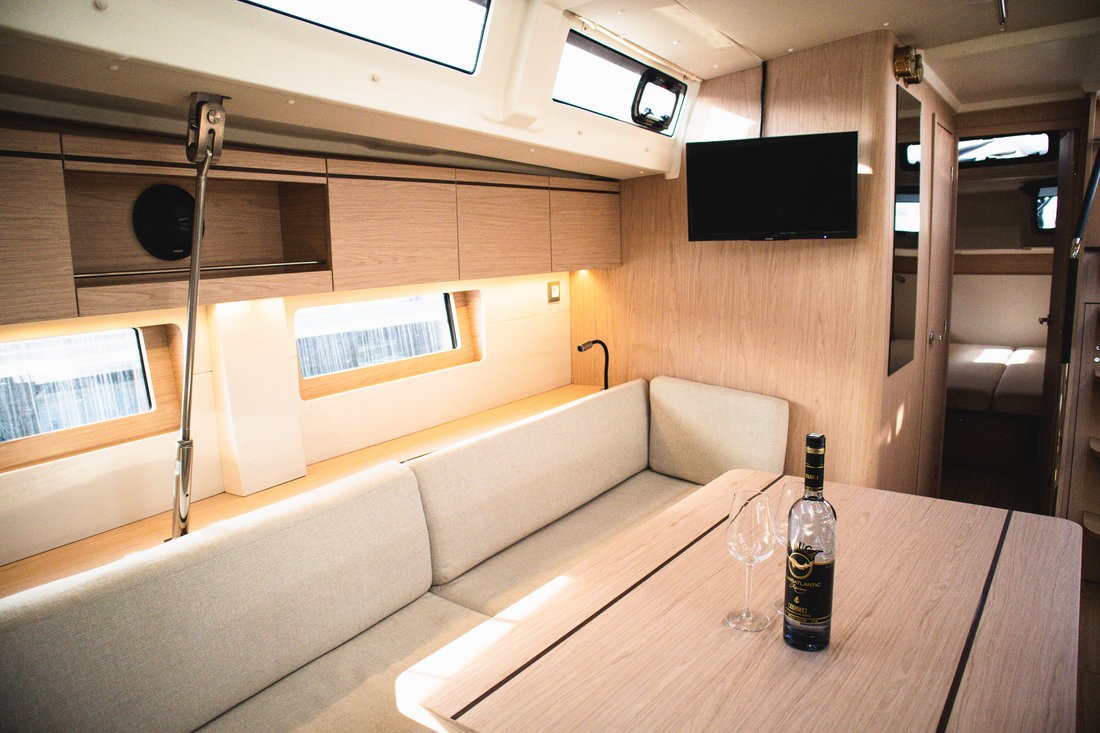 Oceanis 51.1, Full Moon | Yacht Charter Croatia