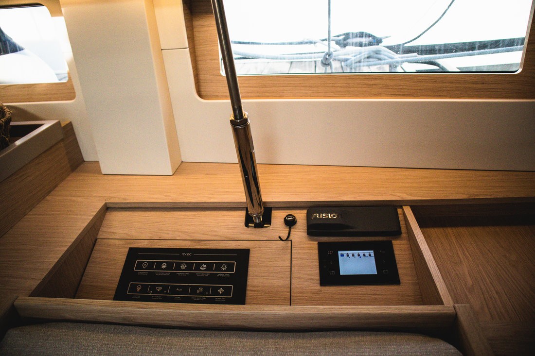 Oceanis 51.1, Full Moon | Yacht Charter Croatia
