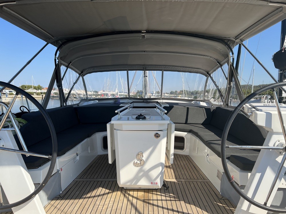 Oceanis 51.1, Anna | Yacht Charter Croatia