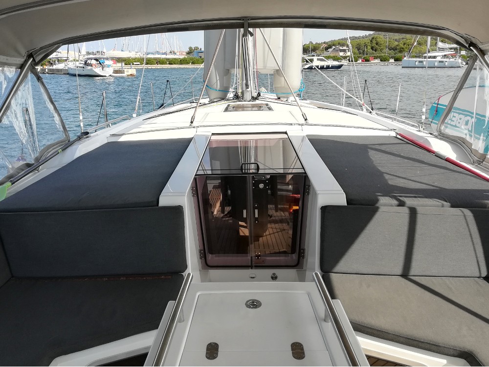 Oceanis 51.1, Anna | Yacht Charter Croatia