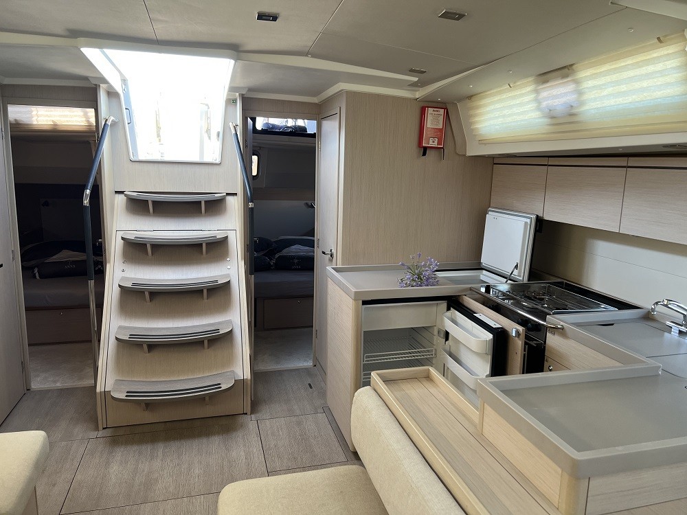 Oceanis 51.1, Anna | Yacht Charter Croatia