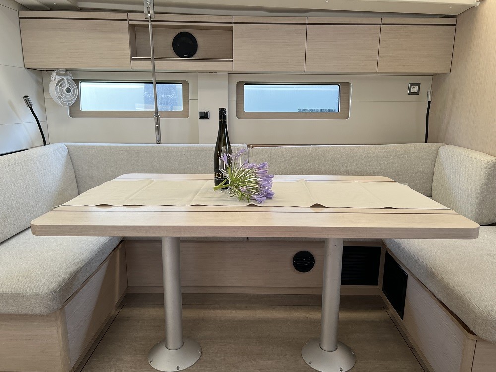 Oceanis 51.1, Anna | Yacht Charter Croatia