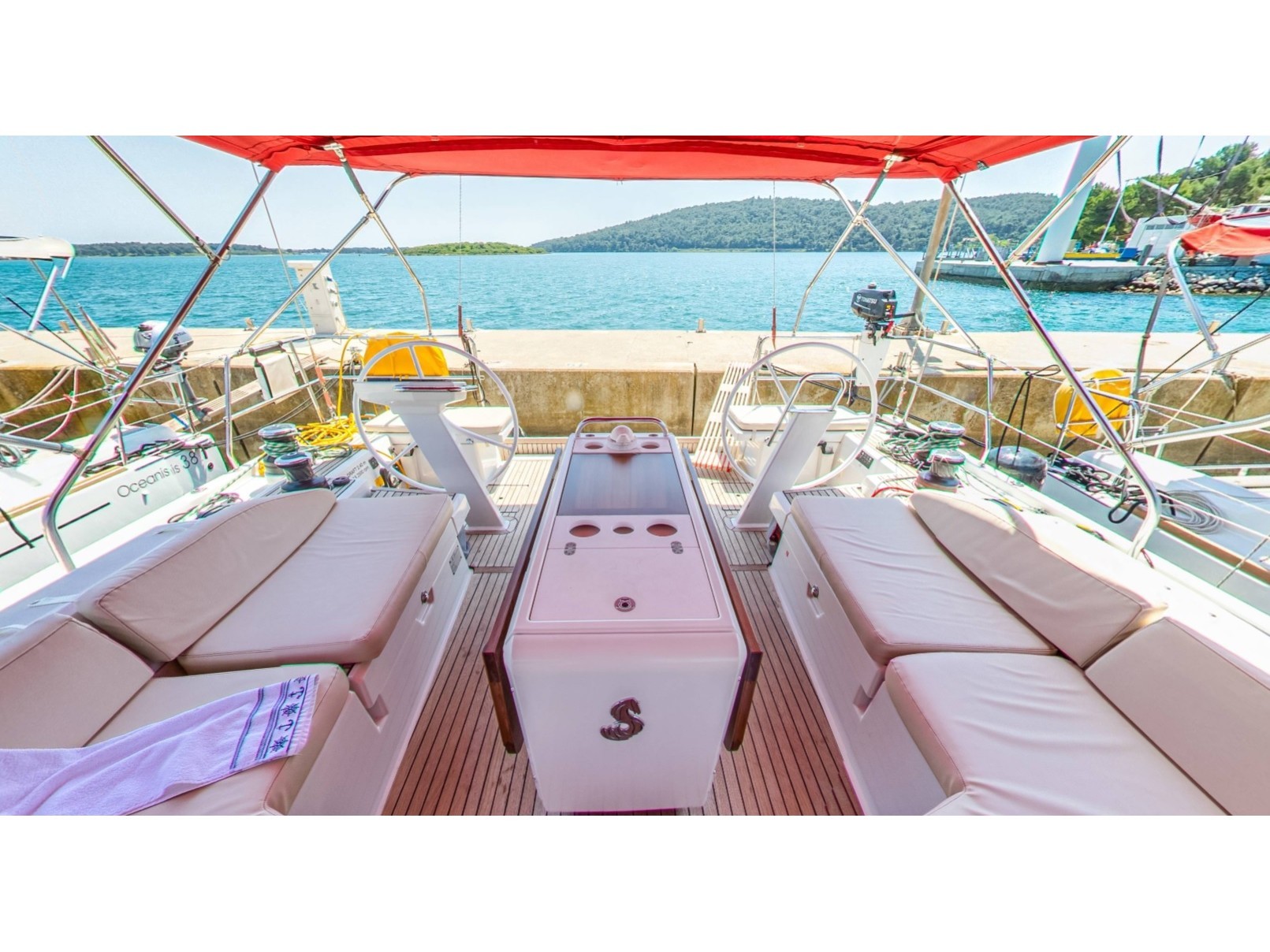 Oceanis 51.1, South Point | Yacht Charter Croatia