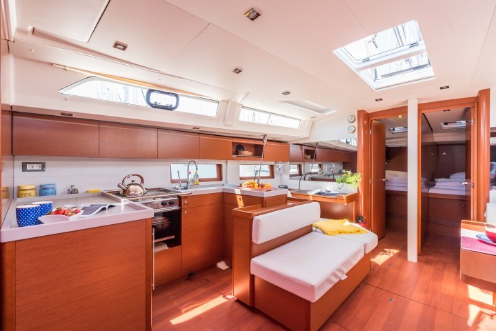 Oceanis 51.1, South Point | Yacht Charter Croatia