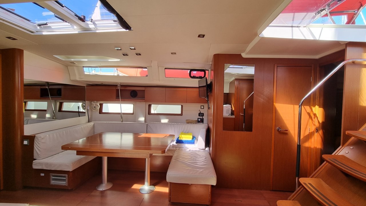 Oceanis 51.1, South Point | Yacht Charter Croatia