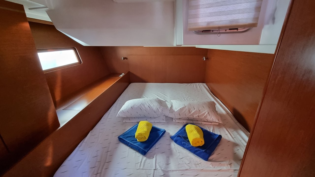 Oceanis 51.1, South Point | Yacht Charter Croatia