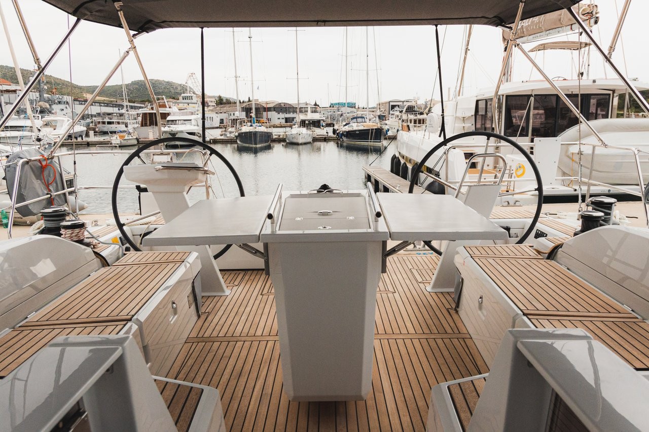 Oceanis 51.1, Panthata | Yacht Charter Croatia