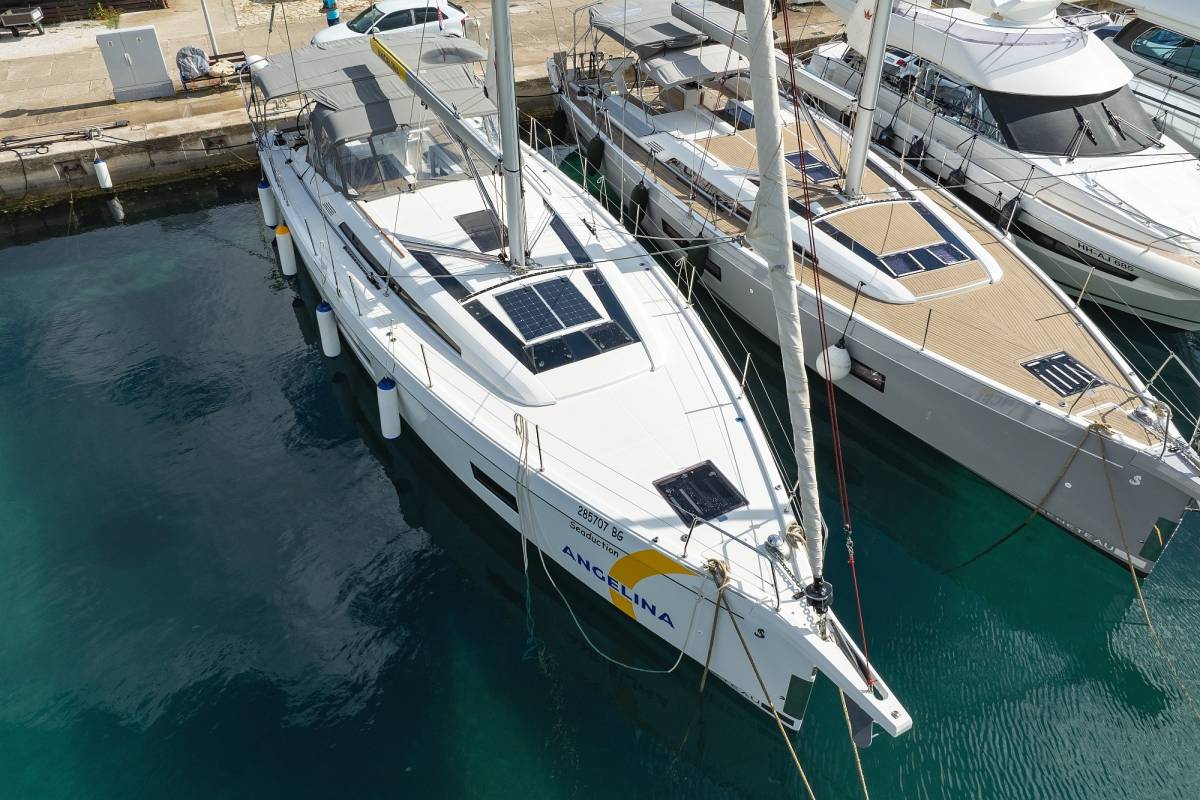 Oceanis 51.1, Seaduction | Yacht Charter Croatia