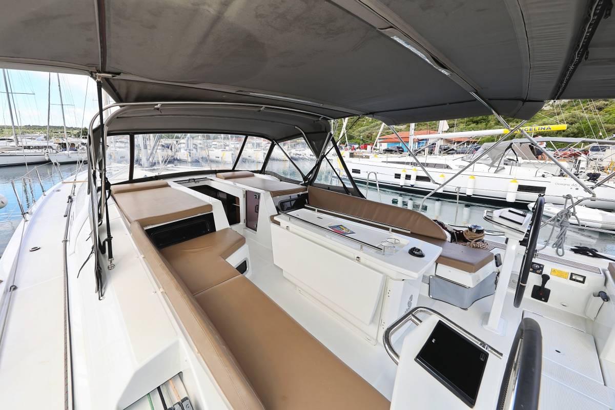 Oceanis 51.1, Seaduction | Yacht Charter Croatia