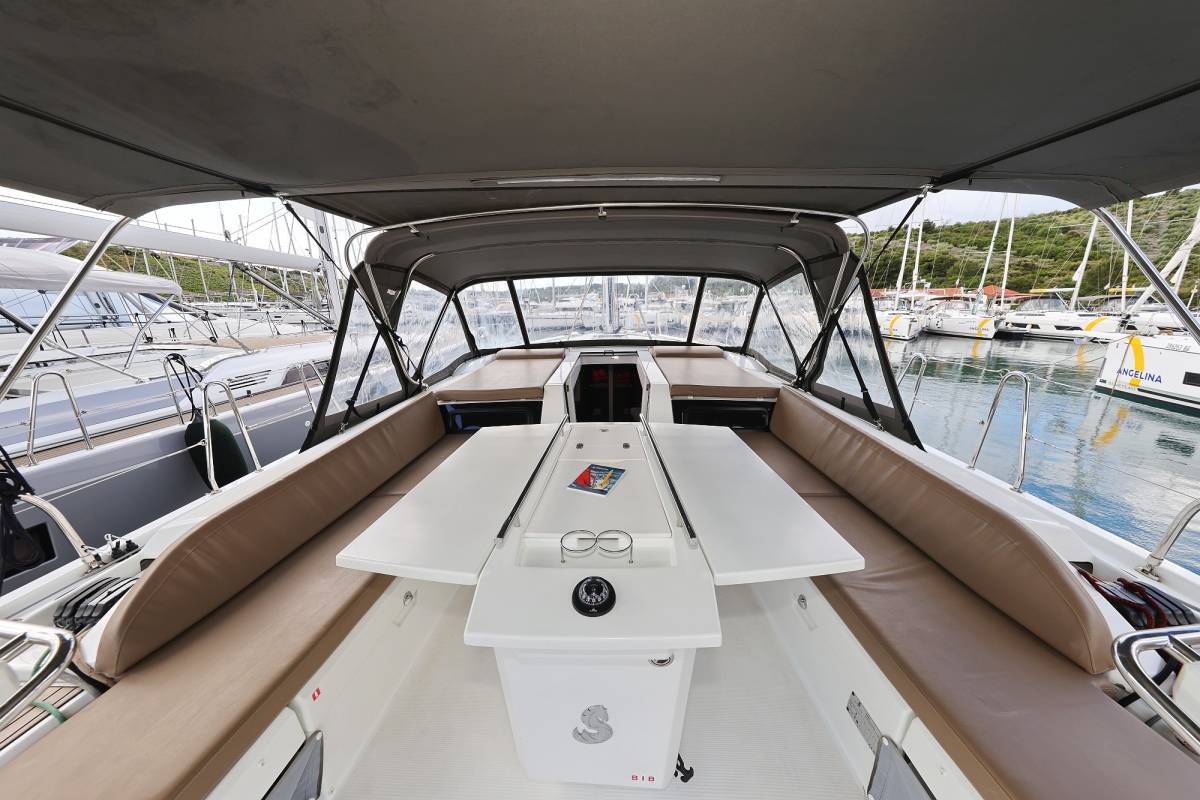 Oceanis 51.1, Seaduction | Yacht Charter Croatia