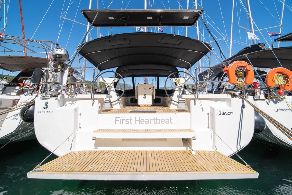 Oceanis 51.1, First Heartbeat | Yacht Charter Croatia