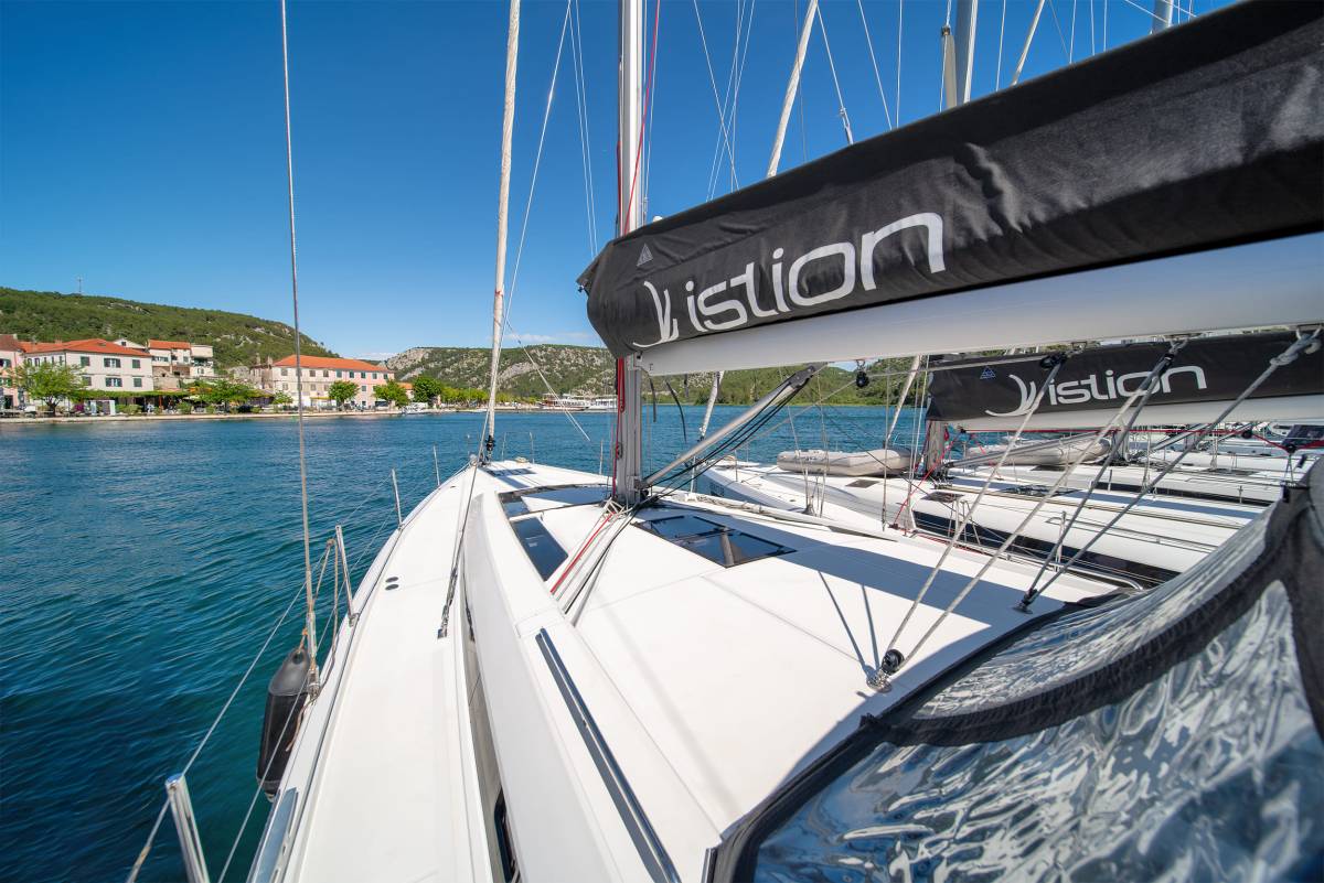 Oceanis 51.1, First Heartbeat | Yacht Charter Croatia