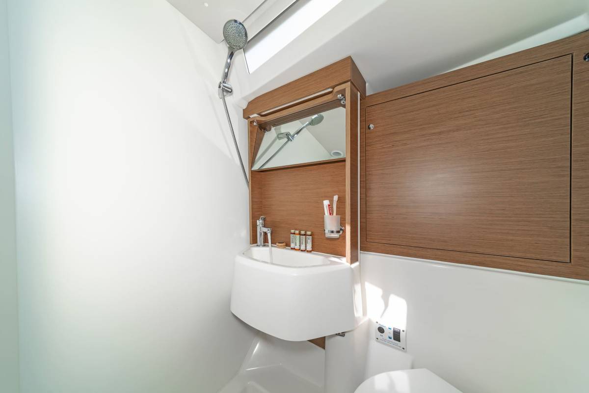 Oceanis 51.1, First Heartbeat | Yacht Charter Croatia