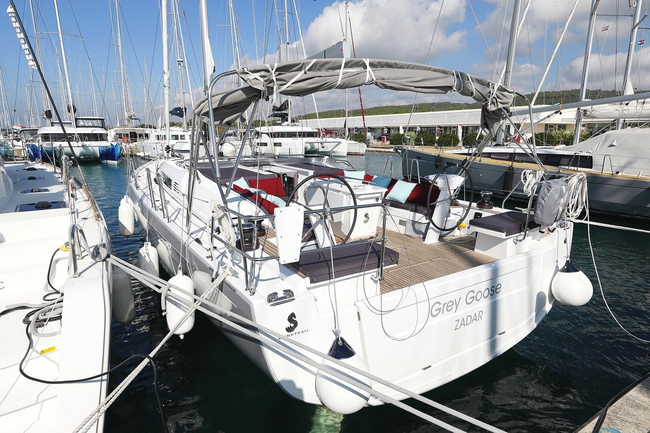 Oceanis 51.1, Grey Goose | Yacht Charter Croatia