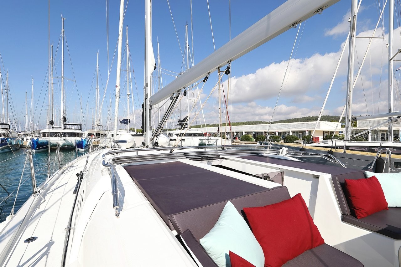 Oceanis 51.1, Grey Goose | Yacht Charter Croatia