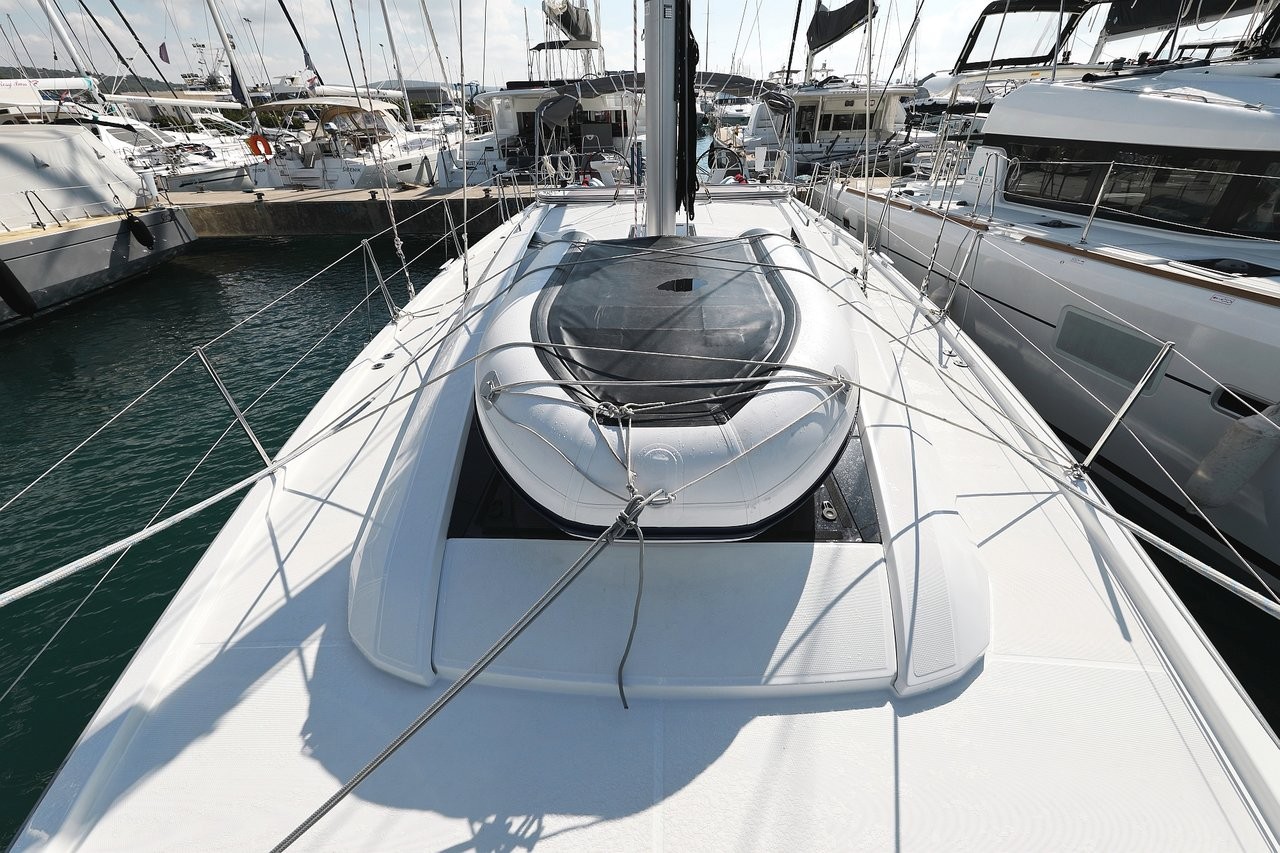 Oceanis 51.1, Grey Goose | Yacht Charter Croatia