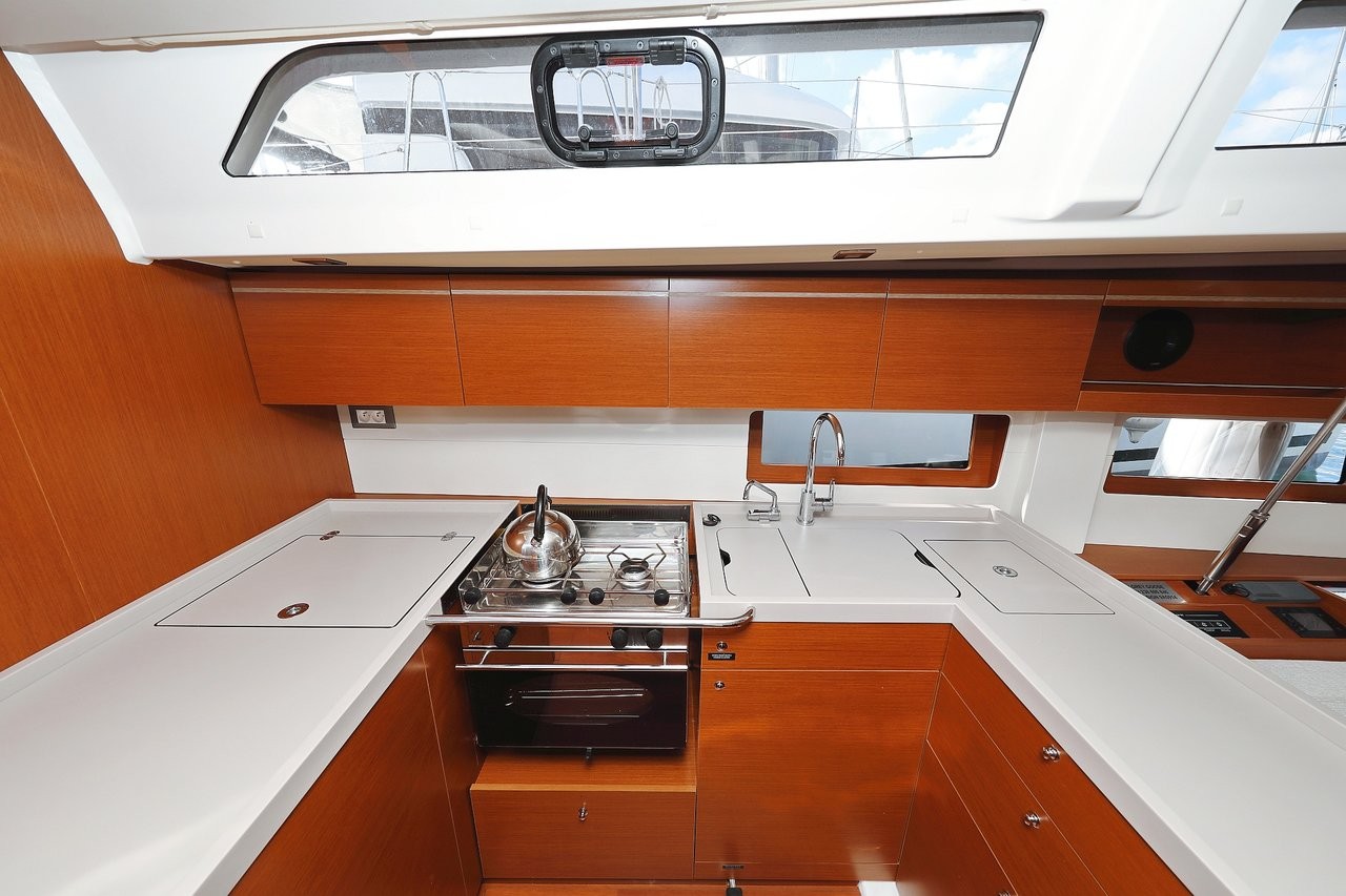 Oceanis 51.1, Grey Goose | Yacht Charter Croatia