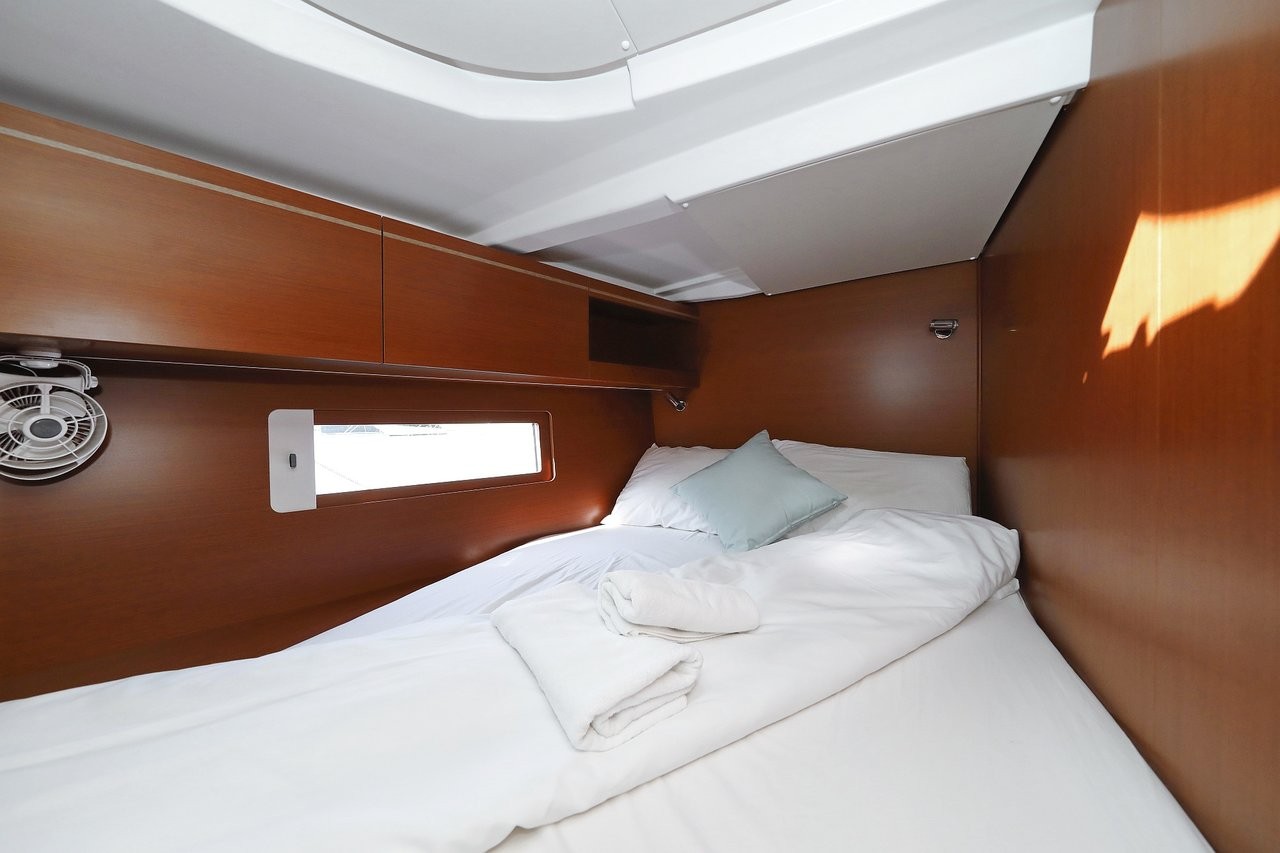 Oceanis 51.1, Grey Goose | Yacht Charter Croatia
