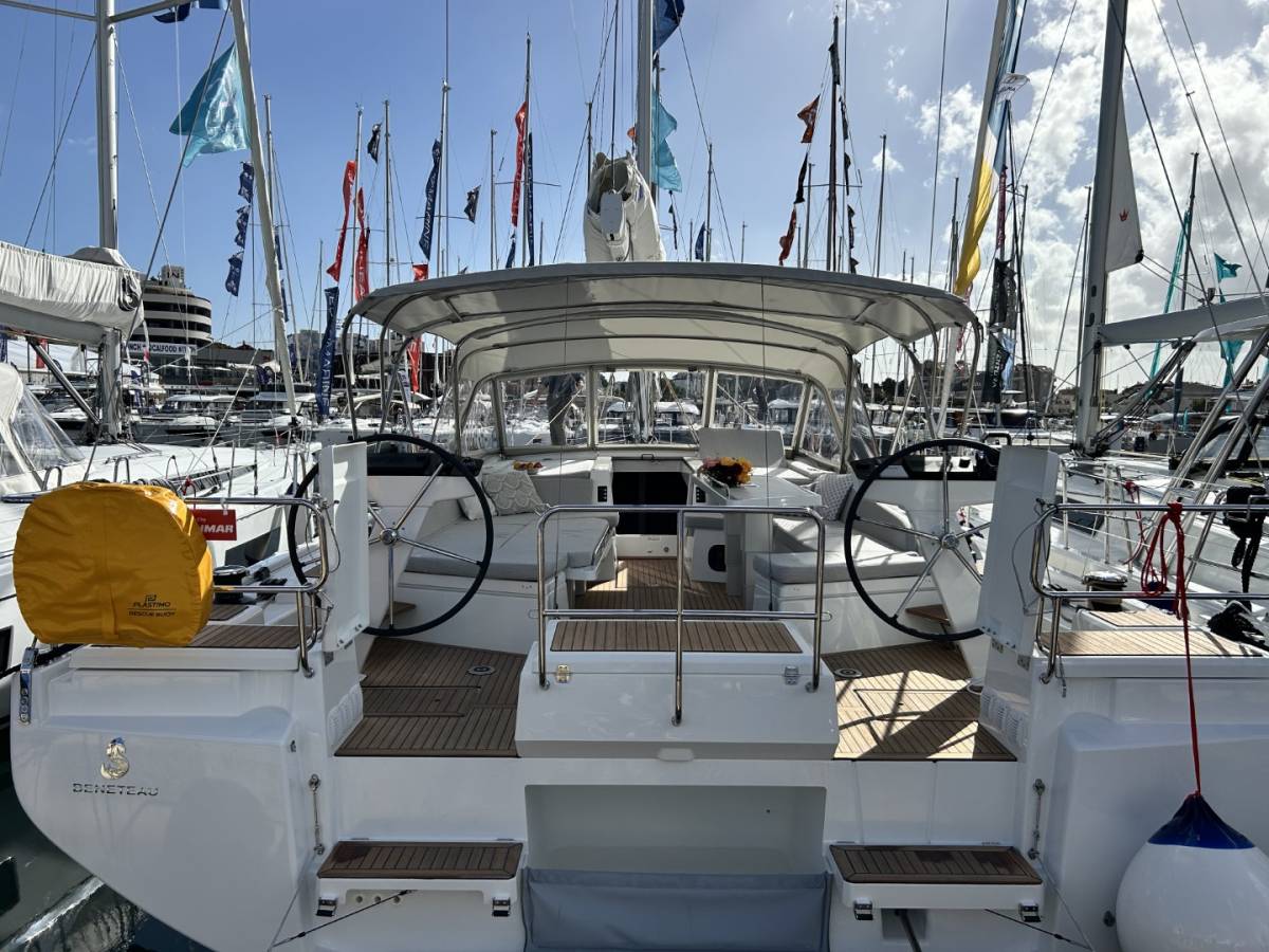 Oceanis 52 B-52 | Yacht Charter Croatia