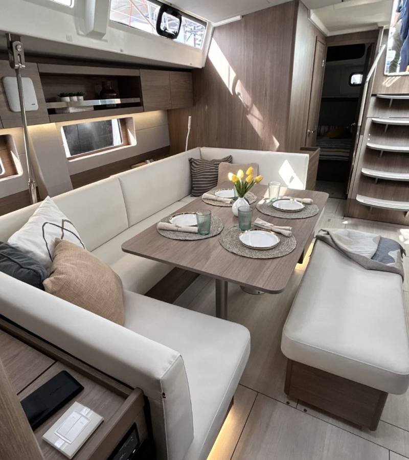 Oceanis 52, B-52 | Yacht Charter Croatia