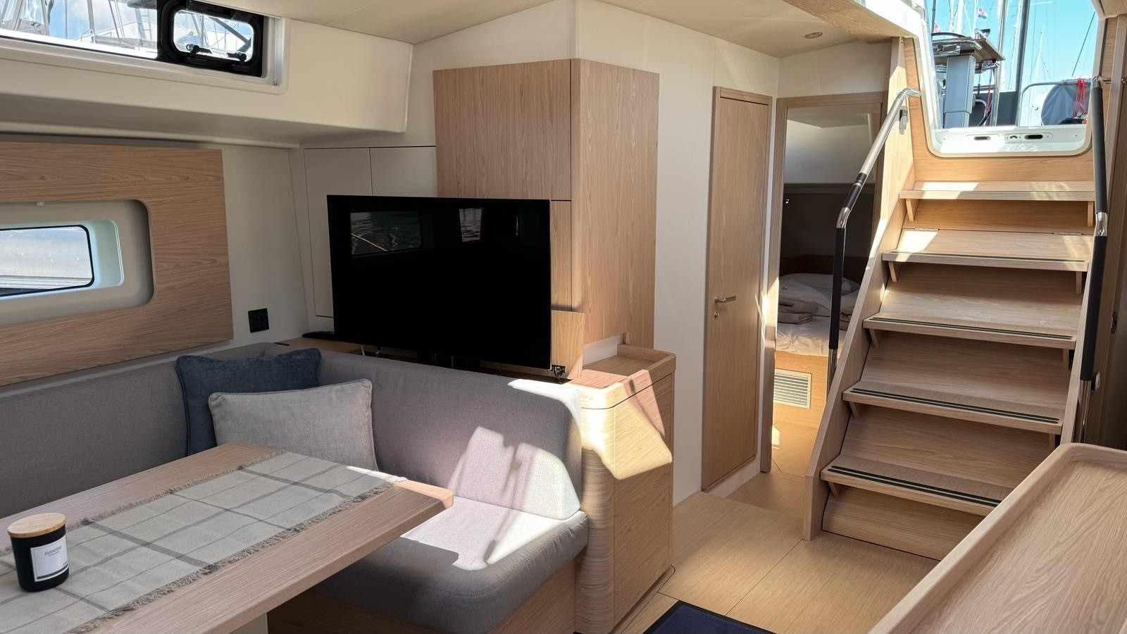 Oceanis 54, Eve One | Yacht Charter Croatia