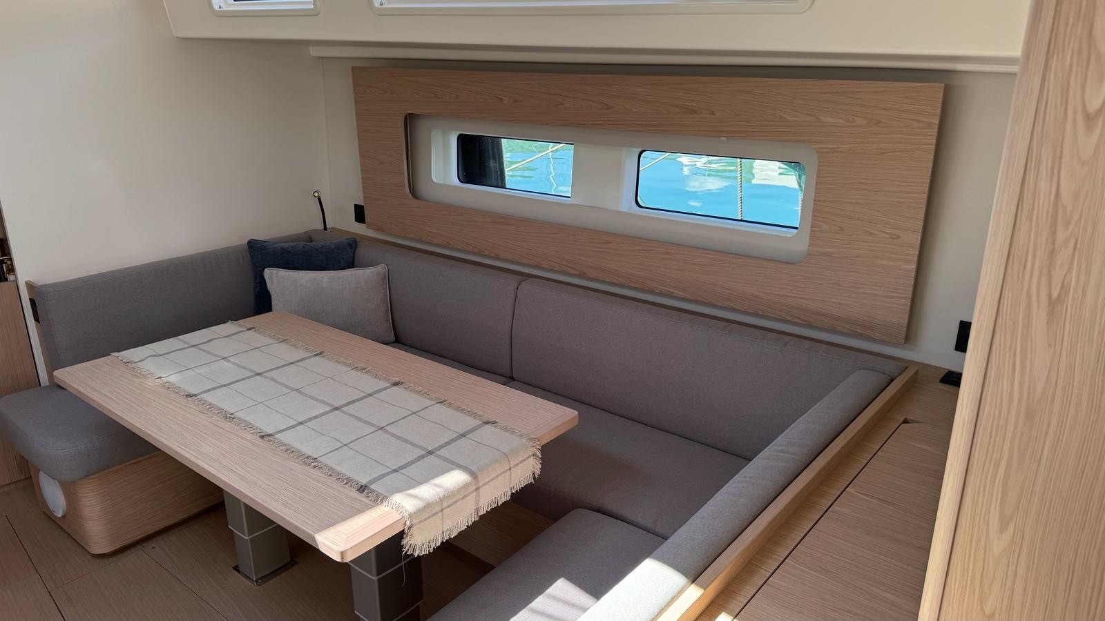 Oceanis 54, Eve One | Yacht Charter Croatia
