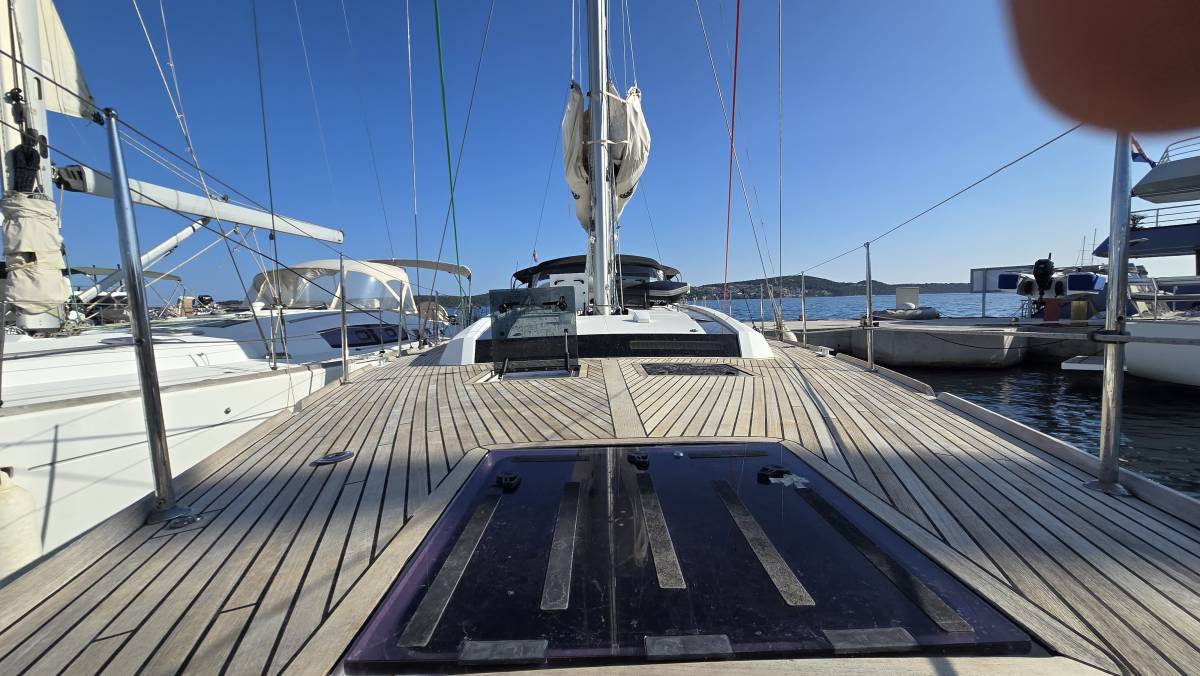 Oceanis 55, Esther | Yacht Charter Croatia