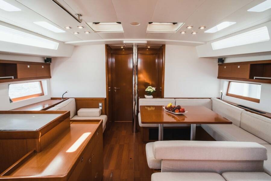 Oceanis 55, Esther | Yacht Charter Croatia