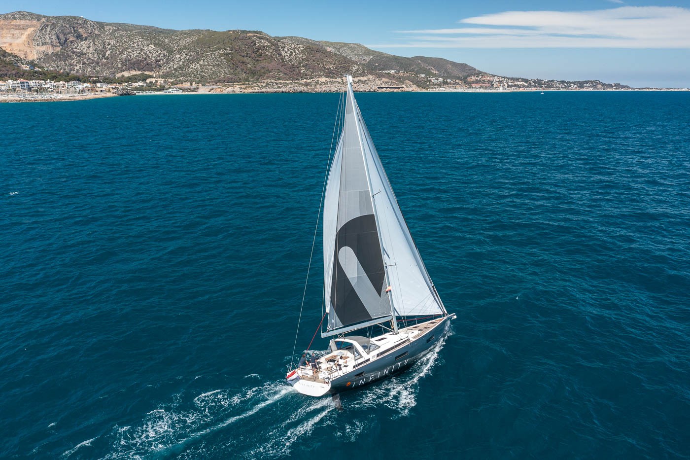 Oceanis 60, Infinity | Yachtcharter Kroatien