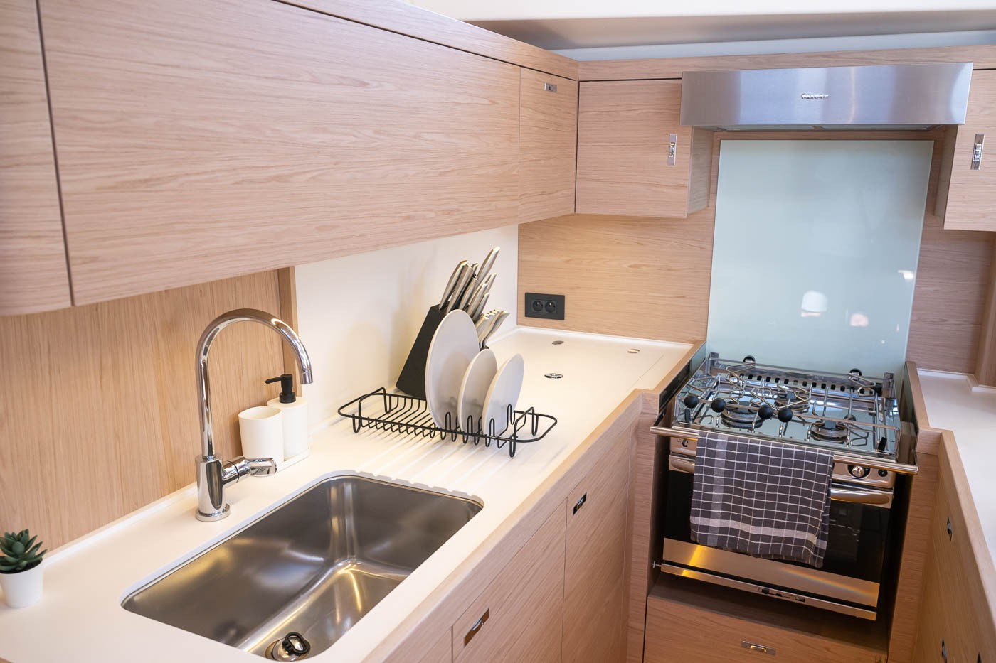 Oceanis 60, Infinity | Yachtcharter Kroatien