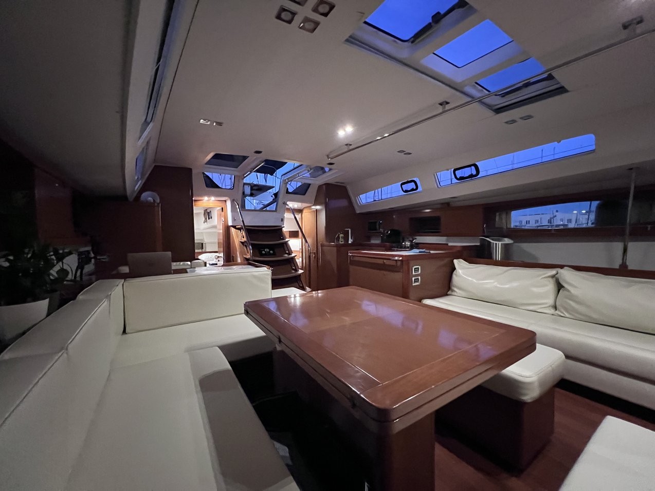 Oceanis 60, Eol I | Yacht Charter Croatia