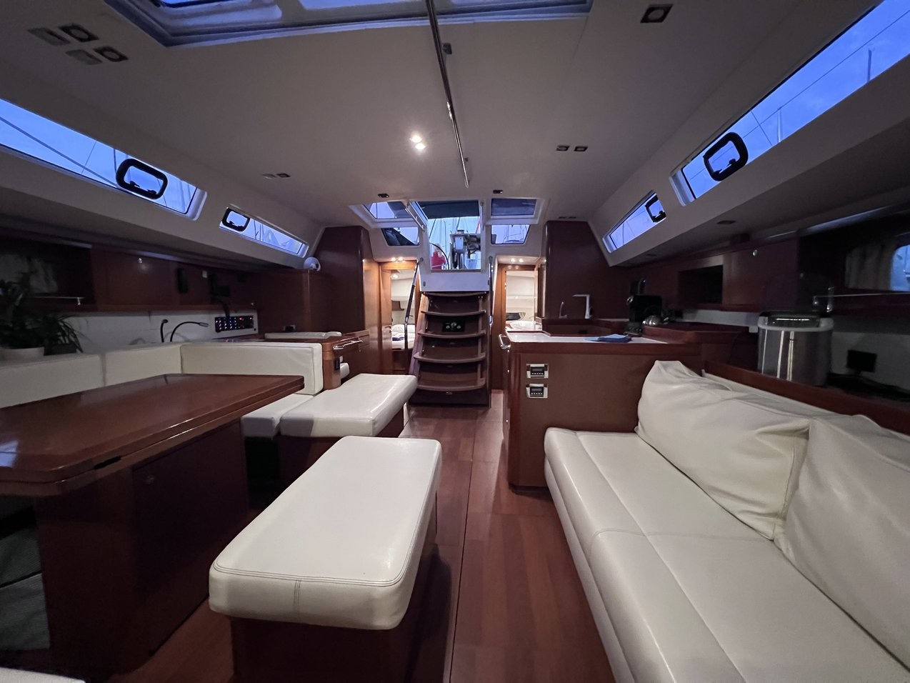 Oceanis 60, Eol I | Yacht Charter Croatia