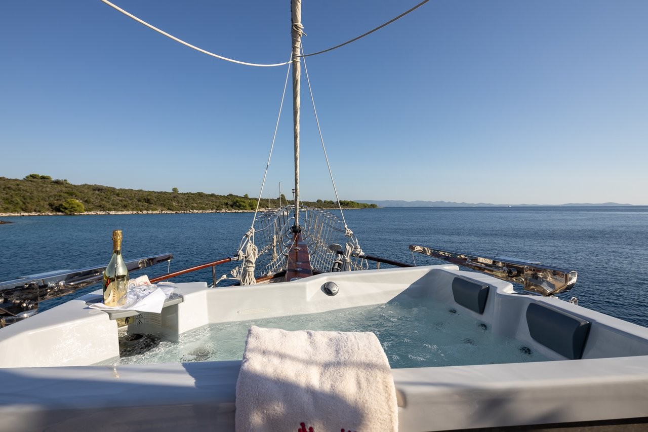 Pacha, Pacha | Noleggio di Yacht Croazia