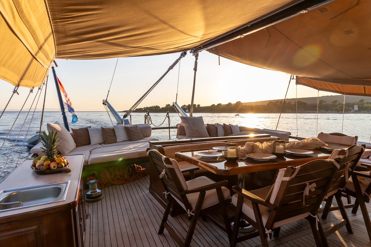 Pacha, Pacha | Noleggio di Yacht Croazia